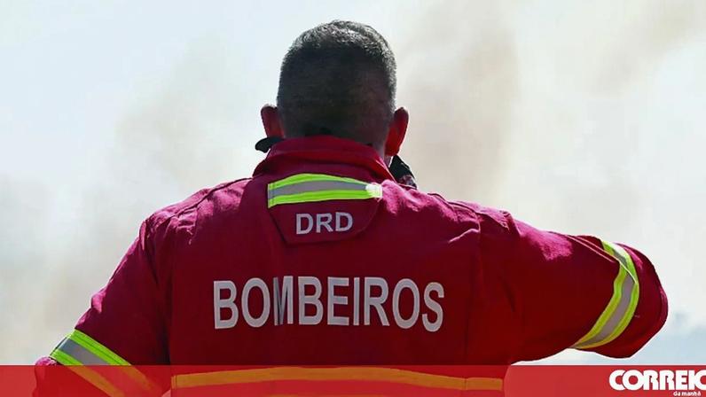 Incêndio numa pastelaria na Amadora provoca cortes de estrada