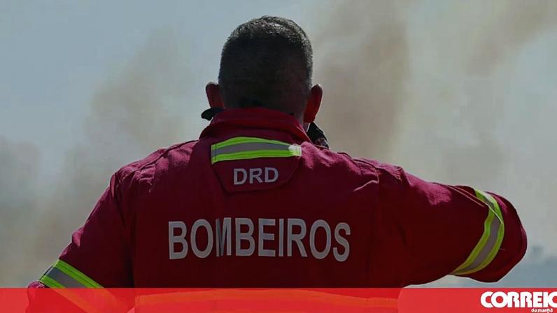 Incêndio atinge garagem em Paredes