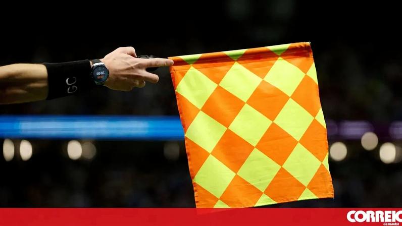 Árbitros dos 'oitavos' da Taça de Portugal vão usar câmaras corporais - FOTO: Árbitro