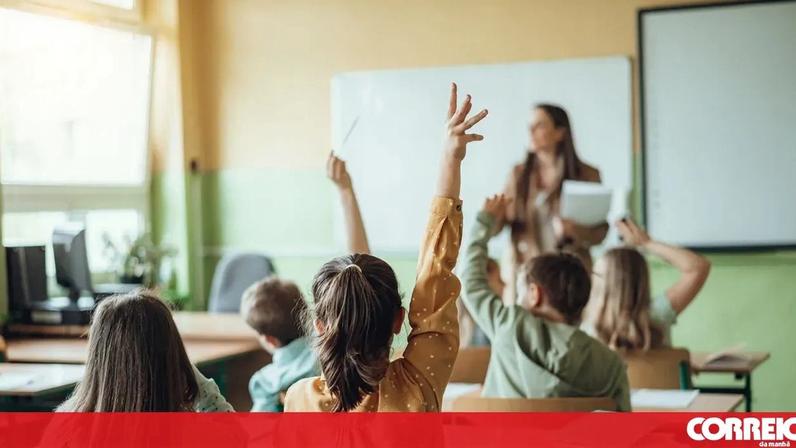 Pelo menos 44 escolas terminam o 1.º período com falta de professores