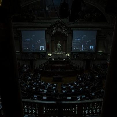 Parlamento avalia suspender plenários antes de eventual segunda volta presidencial
