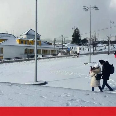 Neve fecha estradas na Serra da Estrela