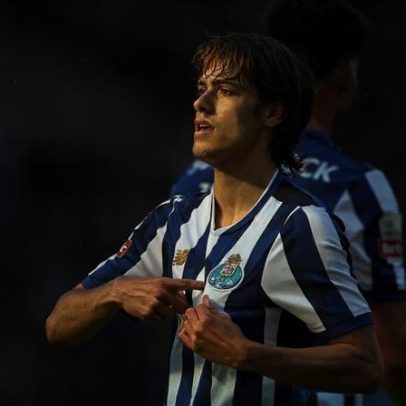 Rodrigo Mora cria dor de cabeça a Farioli