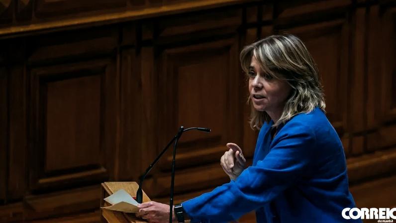 Catarina Martins e António Filipe debatem reforma laboral e apoiam grevistas