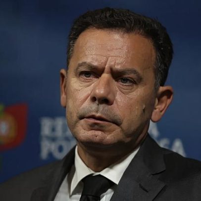 Montenegro mantém meta de 1.600 euros para salário mínimo realista