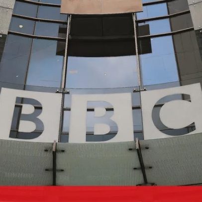 Trump avança com processo contra a BBC hoje ou terça