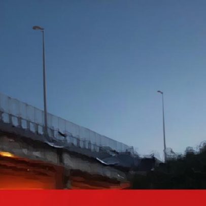 Carro ardeu por completo na A4, em Leça do Balio