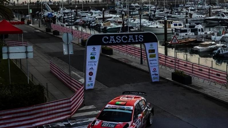 A Marina de Cascais tem sido um dos palcos do Rally de Lisboa.jpg