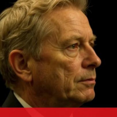 Superlua ilumina a noite em várias partes do mundo; última do ano