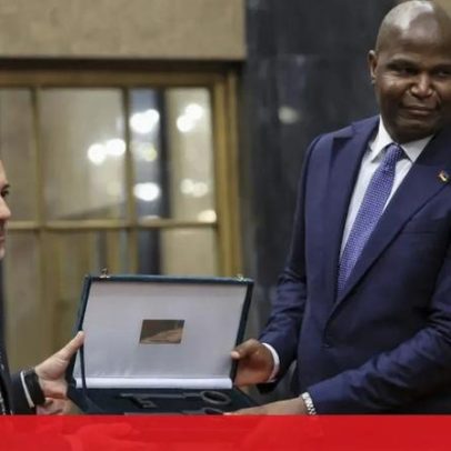 Pedro Duarte entrega chaves da Cidade do Porto ao Presidente de Moçambique