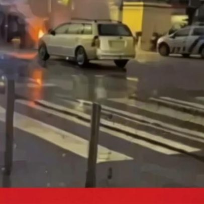 Carro incendiado junto à esquadra da PSP de Alcântara