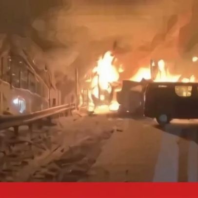 Dois mortos e 26 feridos num acidente com 50 carros no Japão