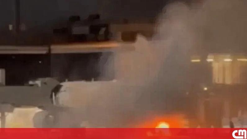 Chamas em equipamento de carga causam incêndio em aeroporto de São Paulo