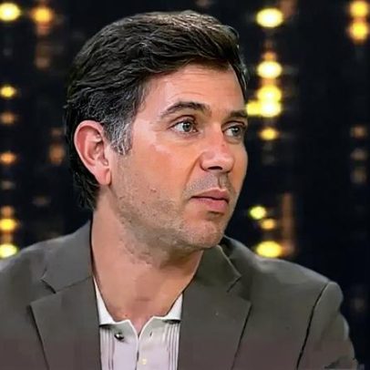 Ricardo Azedo diz que Betty Grafstein está arranjada, igual ao que criticavam