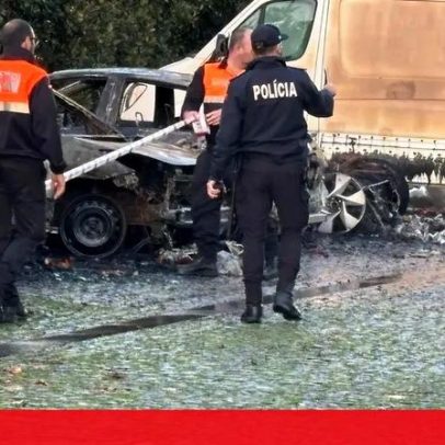 Quatro carros incendiados num parque da estação de metro em Matosinhos