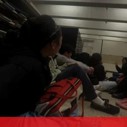 Vídeo mostra estudantes a esconder-se quando a polícia chega após tiroteio na Brown