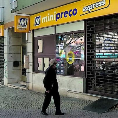Homem armado rouba 550 euros em supermercado de Almada