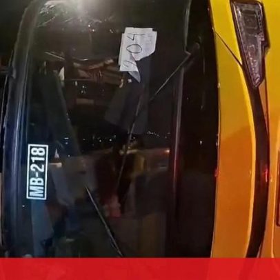 Autocarro em alta velocidade capota na Indonésia e faz 16 mortos