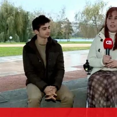 Matilde recorda infância com Síndrome de Tourette e incompreensão