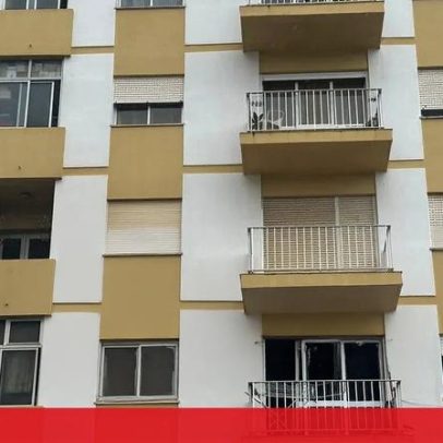Homem ferido gravemente em incêndio num apartamento em Loulé