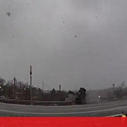 Vídeo mostra camião em despiste numa estrada congelada do Ohio