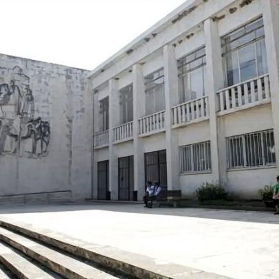 Disputa de partilhas leva a pessoa a instalar-se na casa da ex-mulher
