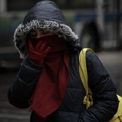 Massa de ar polar reduz temperaturas e traz neve neste fim de semana