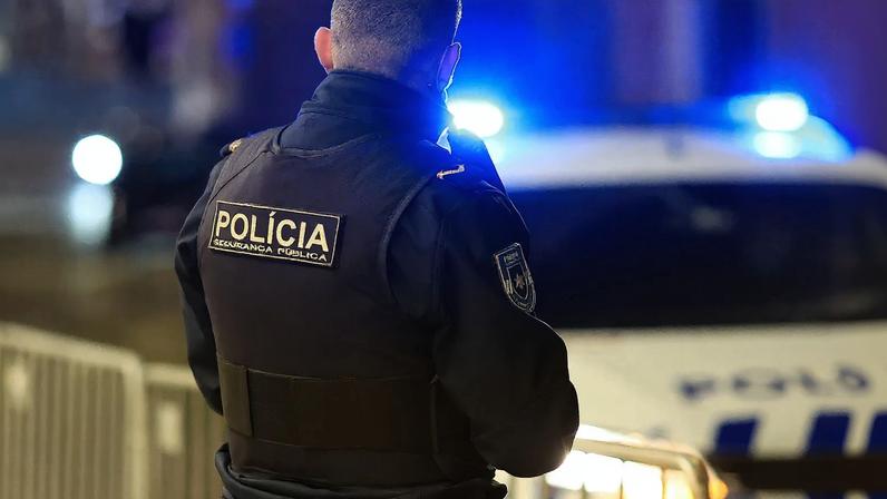 PSP de Lisboa procura homem procurado na Europa por furtos e burlas informáticas