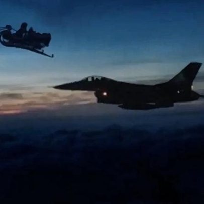 Caças da Força Aérea sobrevoam o país para desejar Feliz Natal