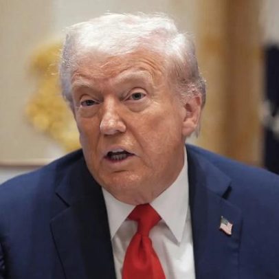 Trump afirma que ataque ao Estado Islâmico tem apoio de Damasco