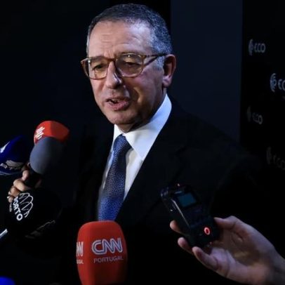 Seguro retorna à política com apoio do PS e sem amarras