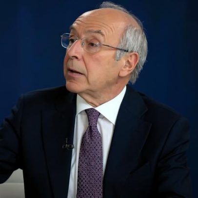 Marques Mendes aponta fim da máscara para Gouveia e Melo
