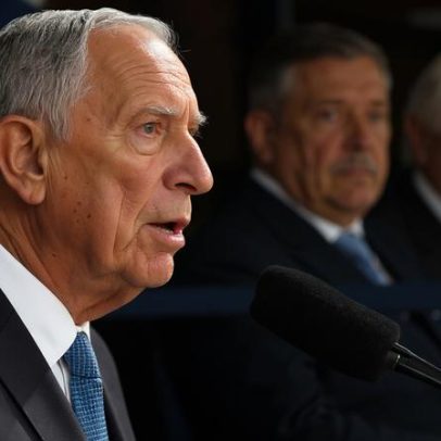 Presidente promulga decreto para regular tempo de trabalho de motoristas pesados