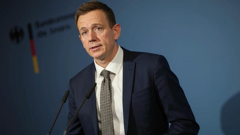 Dinamarca propõe proibir burca e niqab em escolas e universidades