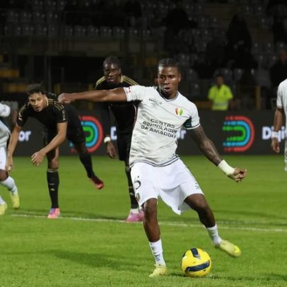 Mourinho confirma Sidny Cabral antes da deslocação difícil a Braga