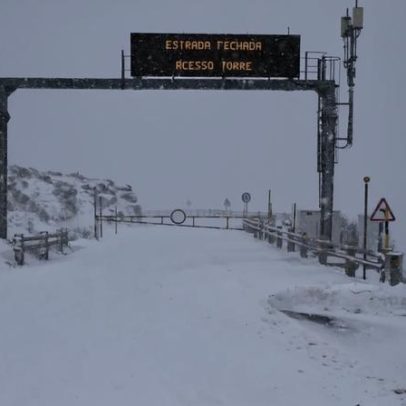 Neve encerra acessos à Torre no maciço central da Serra da Estrela