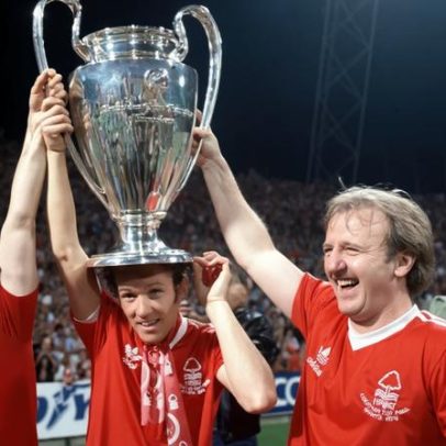 Faleceu John Robertson, antiga estrela do Nottingham Forest e da seleção escocesa