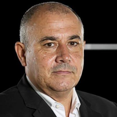 Bilhete Postal: Mendes ou Seguro seriam bons chefes de Estado