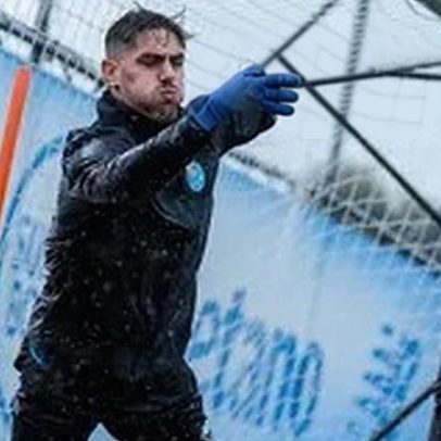 Baliza complica a estratégia de Farioli