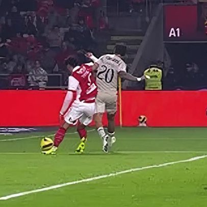 Salvio reage à polémica Braga-Benfica: acusa roubo e vergonha