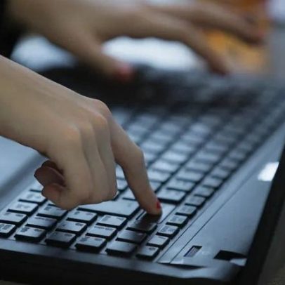 Sacar foi a palavra mais pesquisada no dicionário Priberam este ano