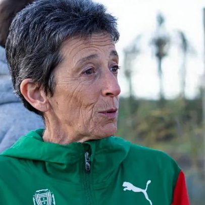 Rosa Mota em segundo lugar na minimaratona de Macau
