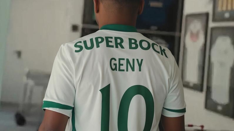 Geny Catamo revela sonho de jogar com a camisola 10 desde criança