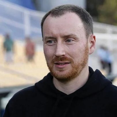Ian Cathro afirma que frente a grandes adversários o jogo tem menos caos