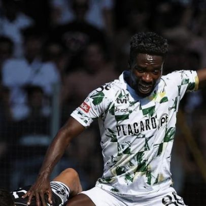 Ofori perto da saída do Moreirense