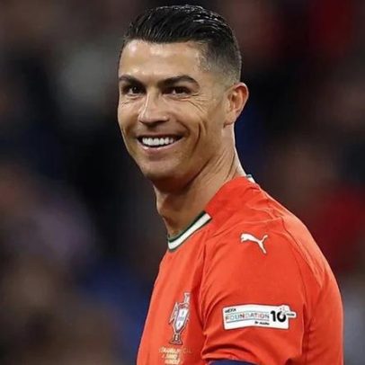 CR7 publica diário com bastidores da carreira e vida pessoal