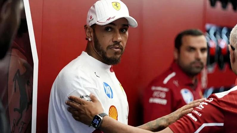 Lewis Hamilton • Foto: EPA