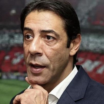 Rui Costa diz a Eros Ramazzotti que já ganhou duas vezes como presidente