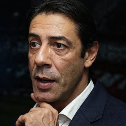 Rui Costa diz a Eros Ramazzotti que já venceu duas vezes como presidente