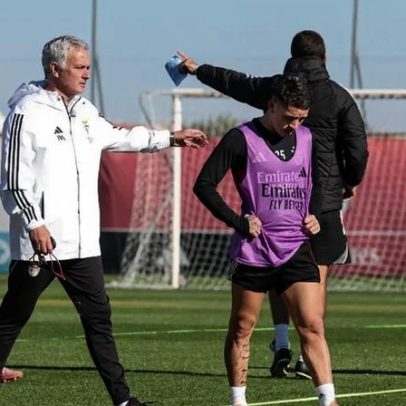 Prestianni desolado após dérbi com o Sporting, dirige-se à equipa